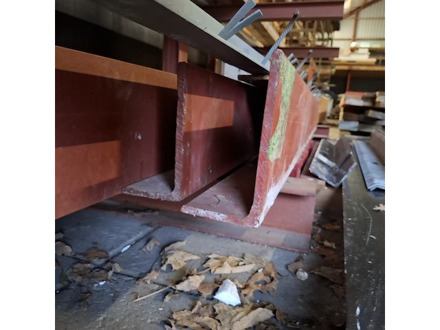 Divers staalwerk - afbeelding 2 van  12