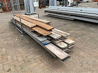 Divers steigerhout - afbeelding 4 van  4