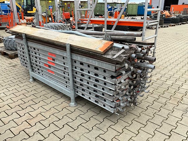 Divers steigermateriaal - afbeelding 1 van  6
