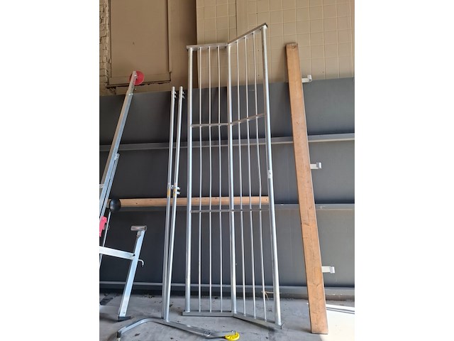 Divers steigermateriaal - afbeelding 5 van  5