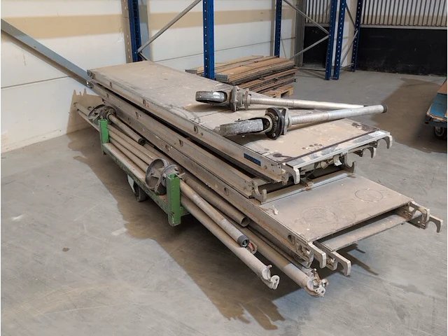 Divers steigermateriaal - afbeelding 3 van  4