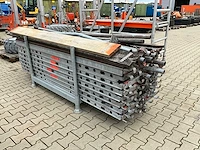 Divers steigermateriaal - afbeelding 1 van  6