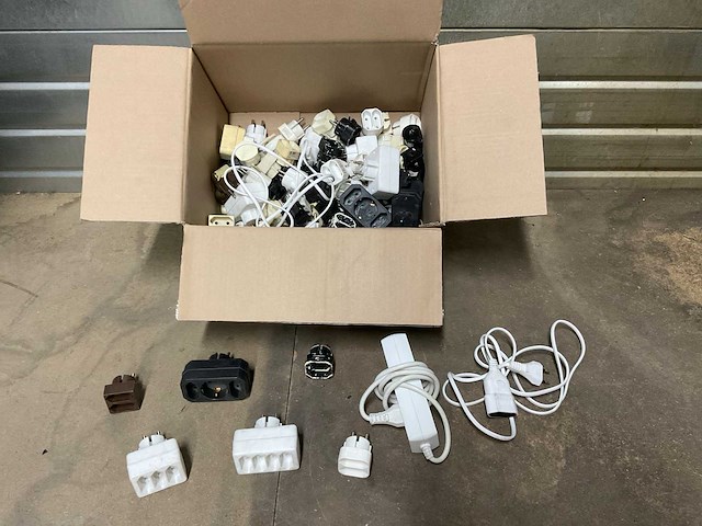 Divers stekkers en stekker dozen (50x) - afbeelding 1 van  3