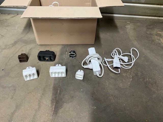 Divers stekkers en stekker dozen (50x) - afbeelding 3 van  3