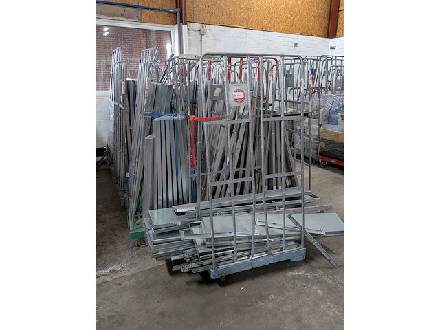 Divers stellingmateriaal - afbeelding 2 van  8