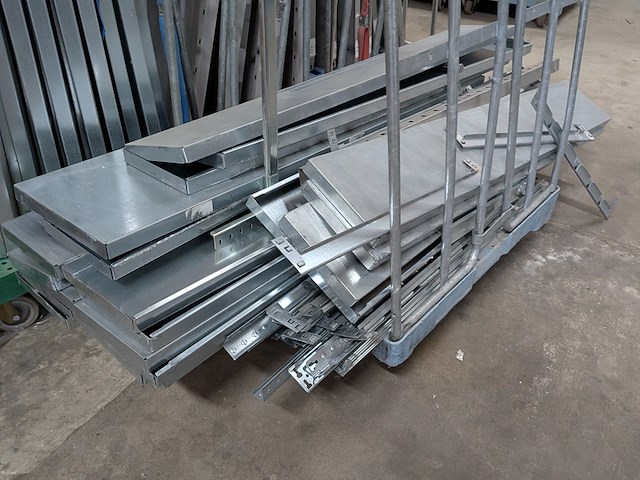 Divers stellingmateriaal - afbeelding 3 van  8