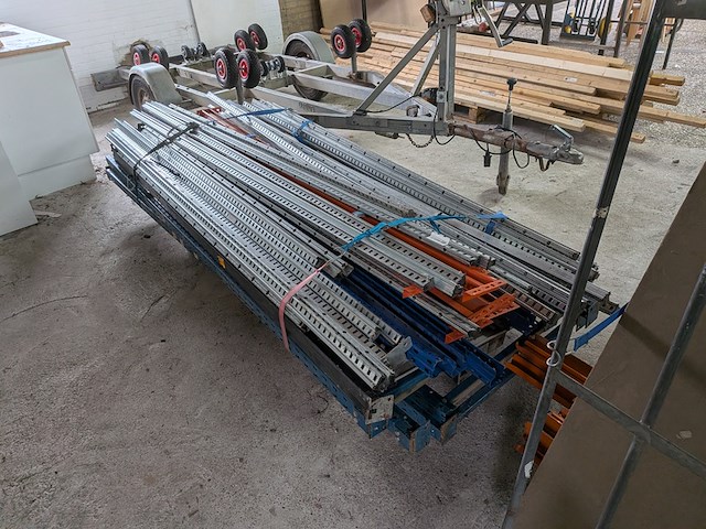 Divers stellingmateriaal - afbeelding 1 van  8