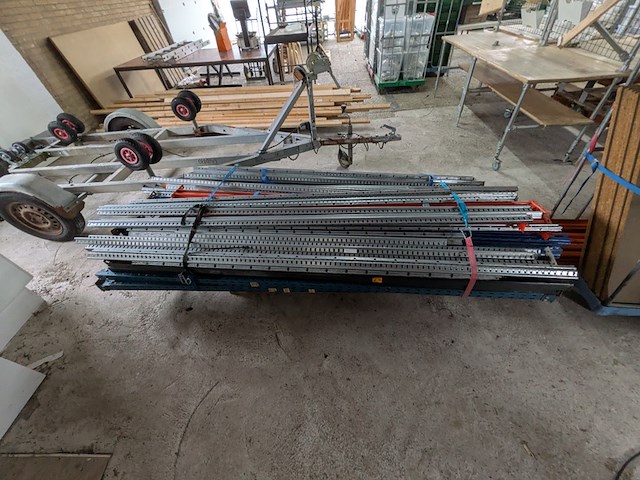 Divers stellingmateriaal - afbeelding 2 van  8