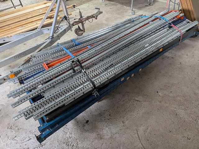 Divers stellingmateriaal - afbeelding 3 van  8