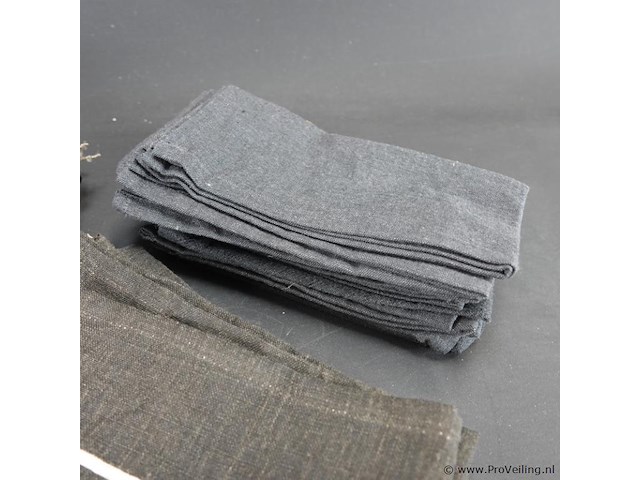 Divers tafellinnen - afbeelding 2 van  5