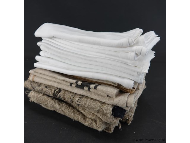 Divers tafellinnen - afbeelding 5 van  5