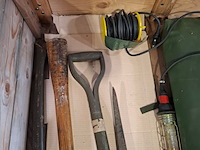 Divers tuingereedschap en bedrijfsmiddelen - afbeelding 6 van  11