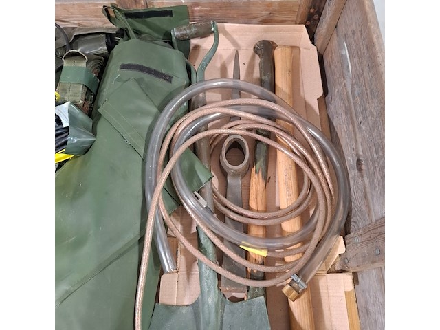 Divers tuingereedschap en bedrijfsmiddelen - afbeelding 6 van  11
