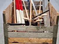 Divers tuingereedschap, o.a ideal