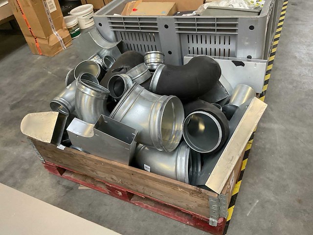 Divers ventilatie en afvoer materiaal - afbeelding 1 van  4