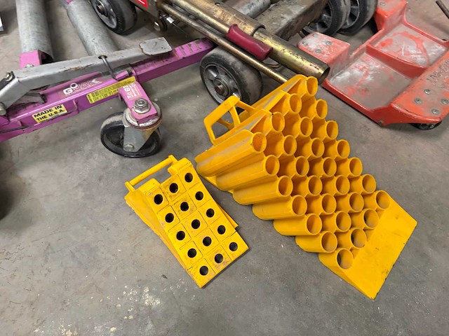 Divers verplaats dolly’s (bergings gereedschap) (11x) - afbeelding 29 van  34