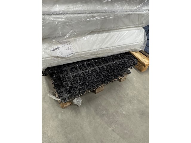 Divers vloerverwarmings materiaal, rehau en warpsystems - afbeelding 5 van  5