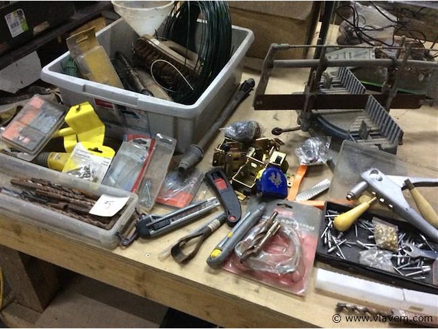 Divers werkmateriaal - afbeelding 1 van  6