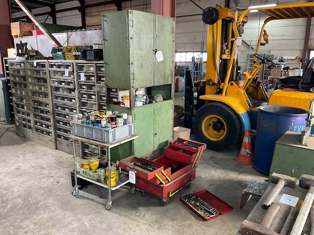 Divers werkplaatsinventaris - afbeelding 1 van  5