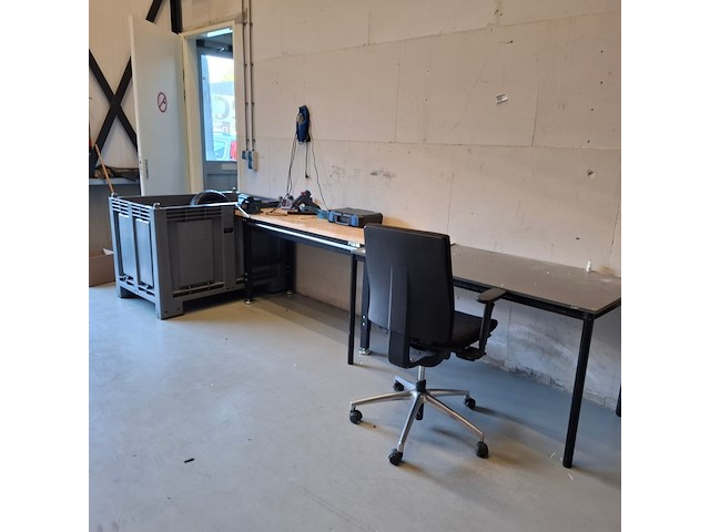 Divers werkplaatsinventaris - afbeelding 1 van  10