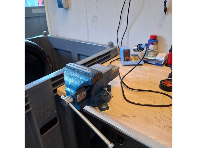 Divers werkplaatsinventaris - afbeelding 5 van  10