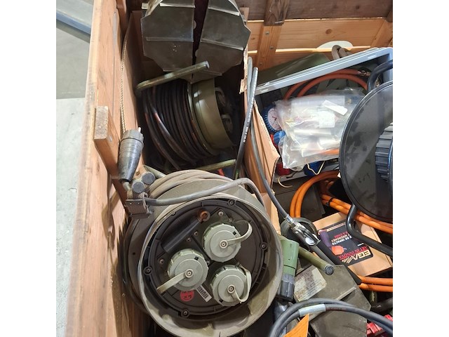 Divers werkplaatsinventaris - afbeelding 10 van  10