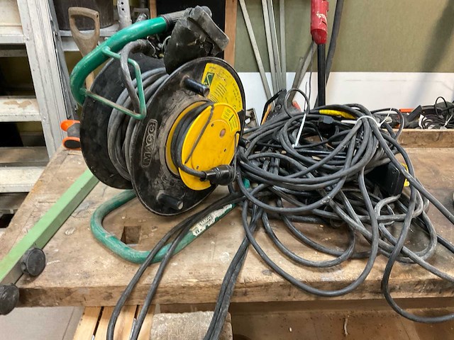 Divers werkplaatsinventaris - afbeelding 6 van  19