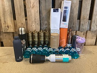 Diverse - drinkflessen (26x) - afbeelding 1 van  3