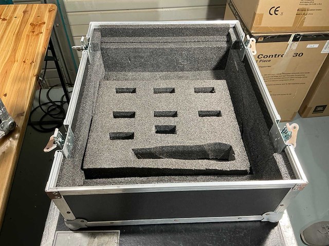 Diverse - flightcases (3x) - afbeelding 7 van  7