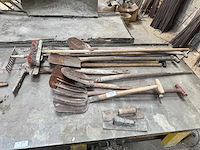 Diverse - schoppen, schoffels & spaden - afbeelding 1 van  2