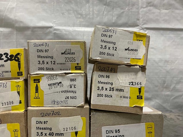 Diverse 3,5mm messing schroeven (2200x) - afbeelding 3 van  5