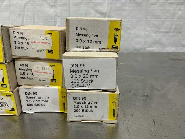 Diverse 3mm messing schroeven (1800x) - afbeelding 2 van  4