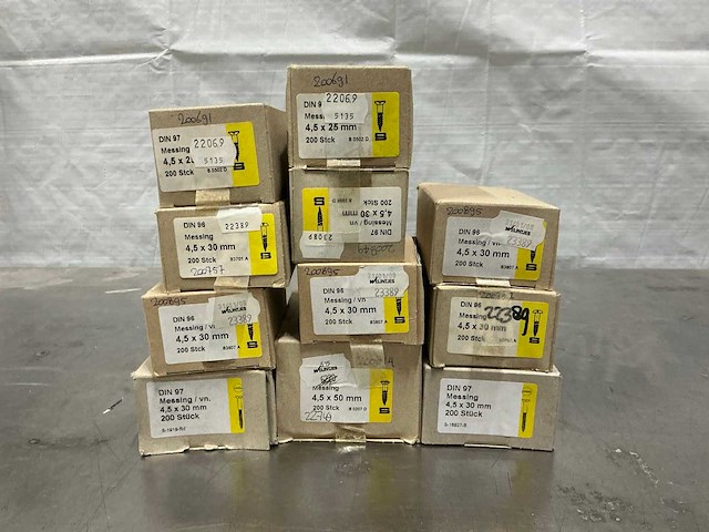 Diverse 4,5mm messing schroeven (2200x) - afbeelding 1 van  7