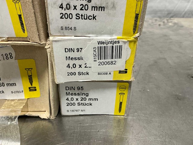 Diverse 4mm messing schroeven (2300x) - afbeelding 2 van  7