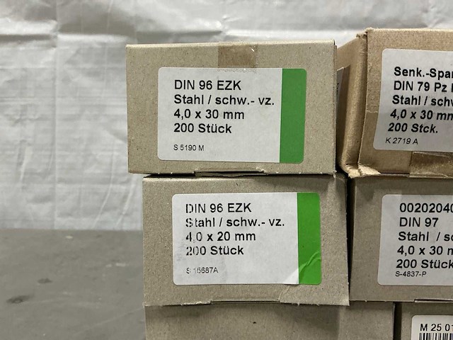 Diverse 4mm stahl schroeven (1500x) - afbeelding 4 van  5