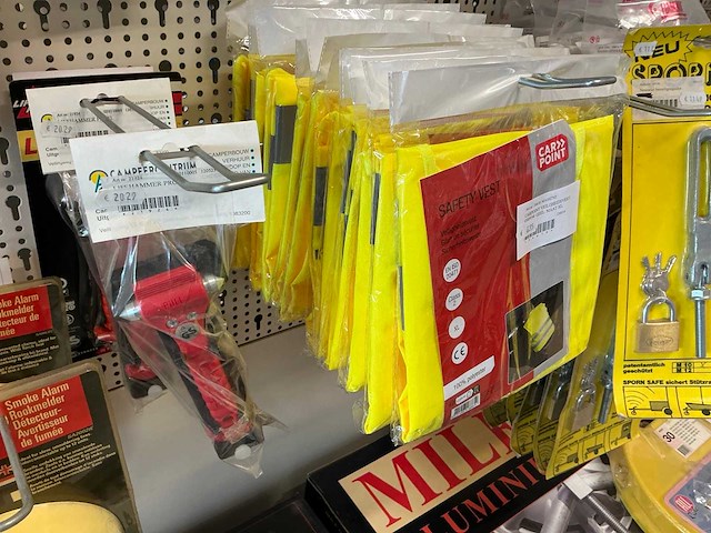 Diverse aanhangersloten toebehoren en gasalarmen - afbeelding 9 van  23