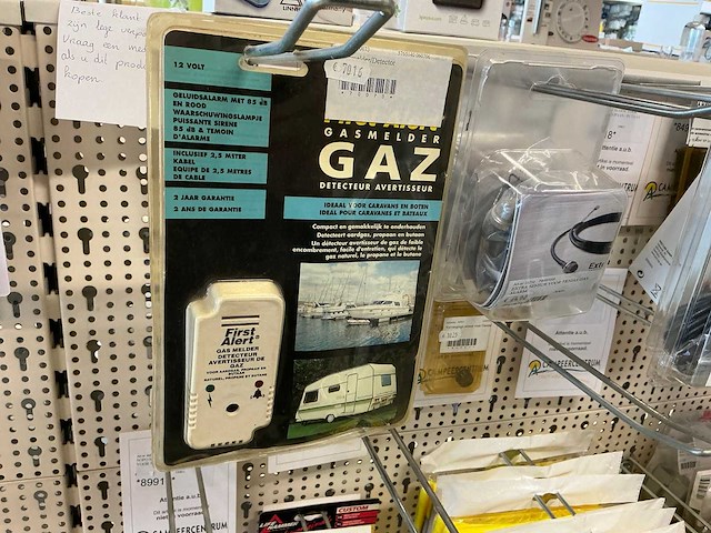 Diverse aanhangersloten toebehoren en gasalarmen - afbeelding 16 van  23