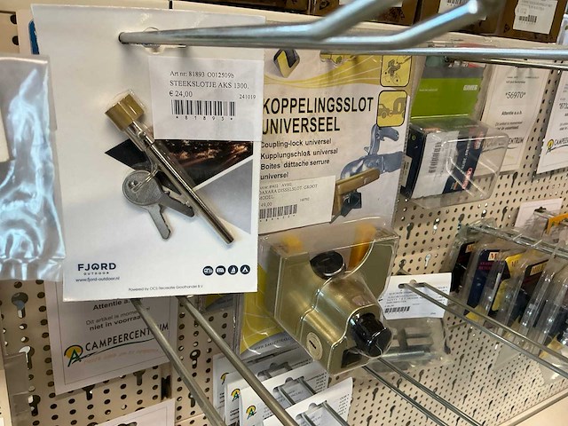 Diverse aanhangersloten toebehoren en gasalarmen - afbeelding 23 van  23