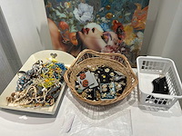 Diverse accessoires, kettingen en riemen - afbeelding 2 van  2