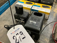 Diverse accu’s / acculader / mini compressor - afbeelding 4 van  6