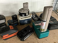 Diverse accu's en laders - afbeelding 3 van  4