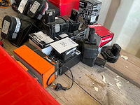 Diverse accu’s en opladers - afbeelding 1 van  2