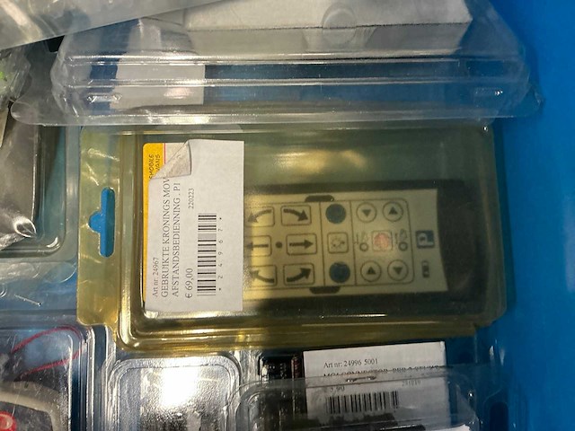 Diverse afstandsbedieningen (9x) - afbeelding 10 van  11