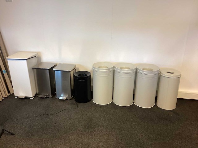 Diverse afvalemmers & prullenbakken (8x) - afbeelding 1 van  6