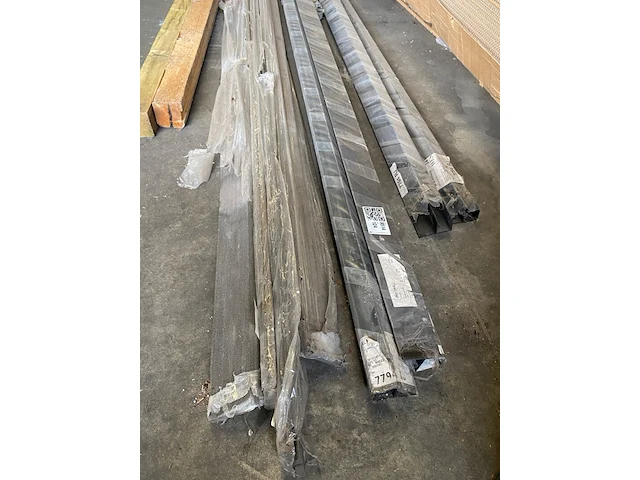 Diverse afwerkprofielen en plinten - afbeelding 1 van  8
