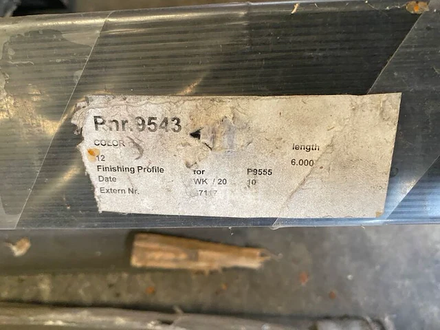 Diverse afwerkprofielen en plinten - afbeelding 7 van  8
