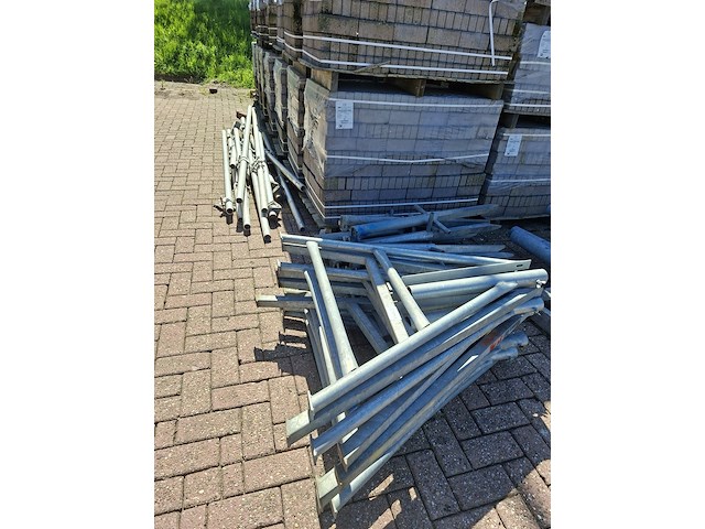 Diverse afzetmateriaal t.b.v. bebording - afbeelding 1 van  4