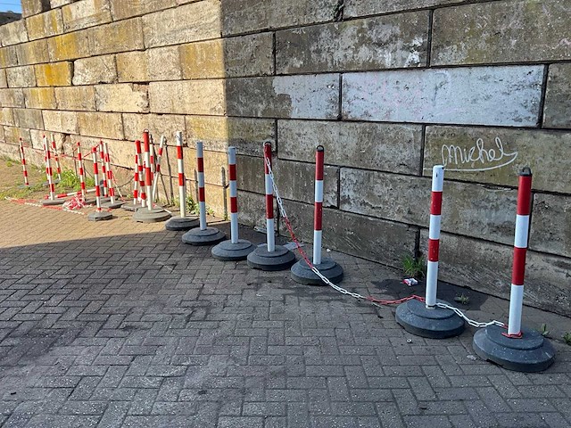 Diverse afzetpaaltjes (18x) - afbeelding 2 van  4