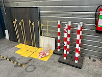 Diverse afzetpaaltjes / bebakeningspaaltjes (14x) - afbeelding 1 van  3