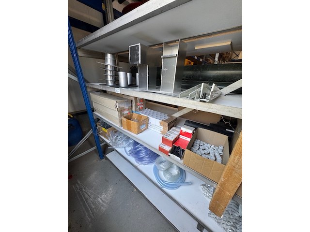 Diverse airco installatiematerialen - afbeelding 1 van  10